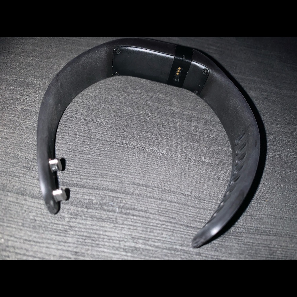 Fitbit Charge Wireless Activity - Picture 3 of 5